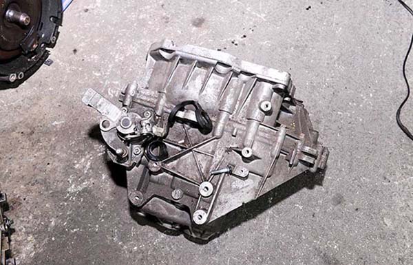 BMW M SERİSİ ÇIKMA YEDEK PARÇA ÇIKMA-BMW-PARÇA-MİNİ-COOPER-OTOMATİK-ŞANZIMAN-(1)